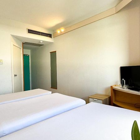 Hotel Iris Guadalajara Luaran gambar