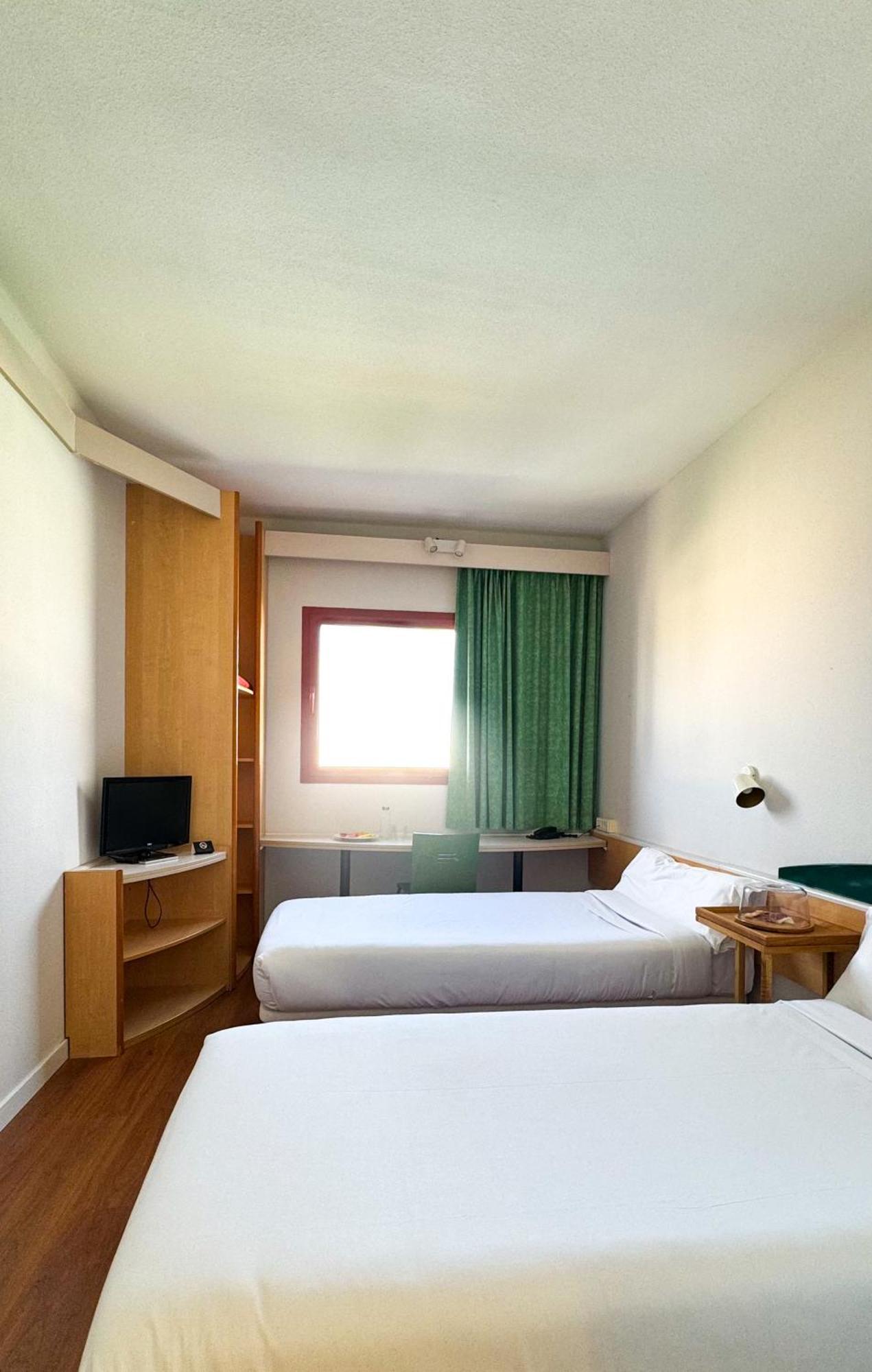 Hotel Iris Guadalajara Luaran gambar