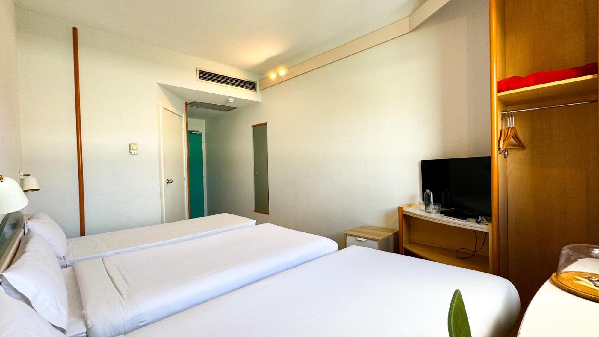 Hotel Iris Guadalajara Luaran gambar