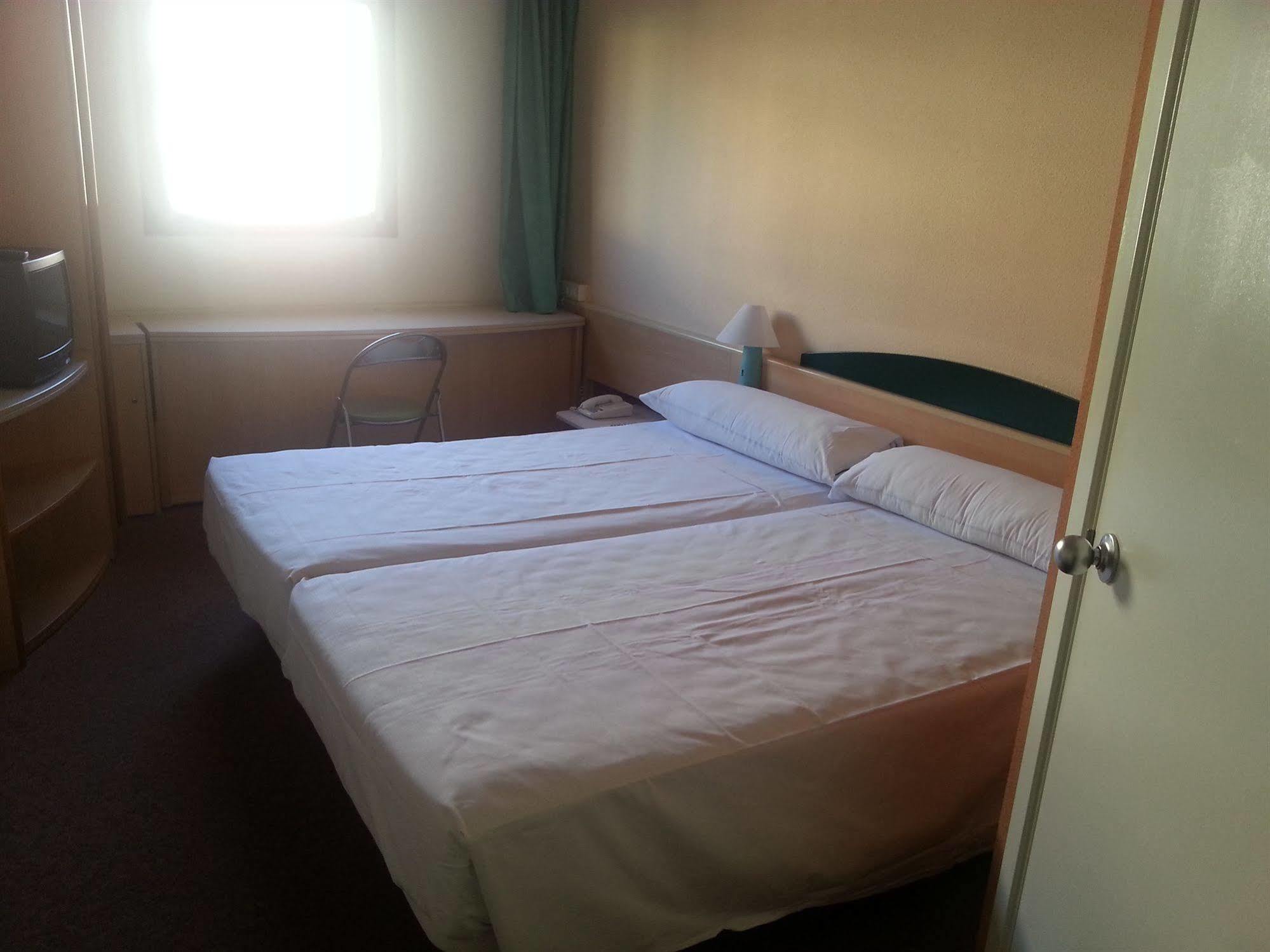 Hotel Iris Guadalajara Luaran gambar