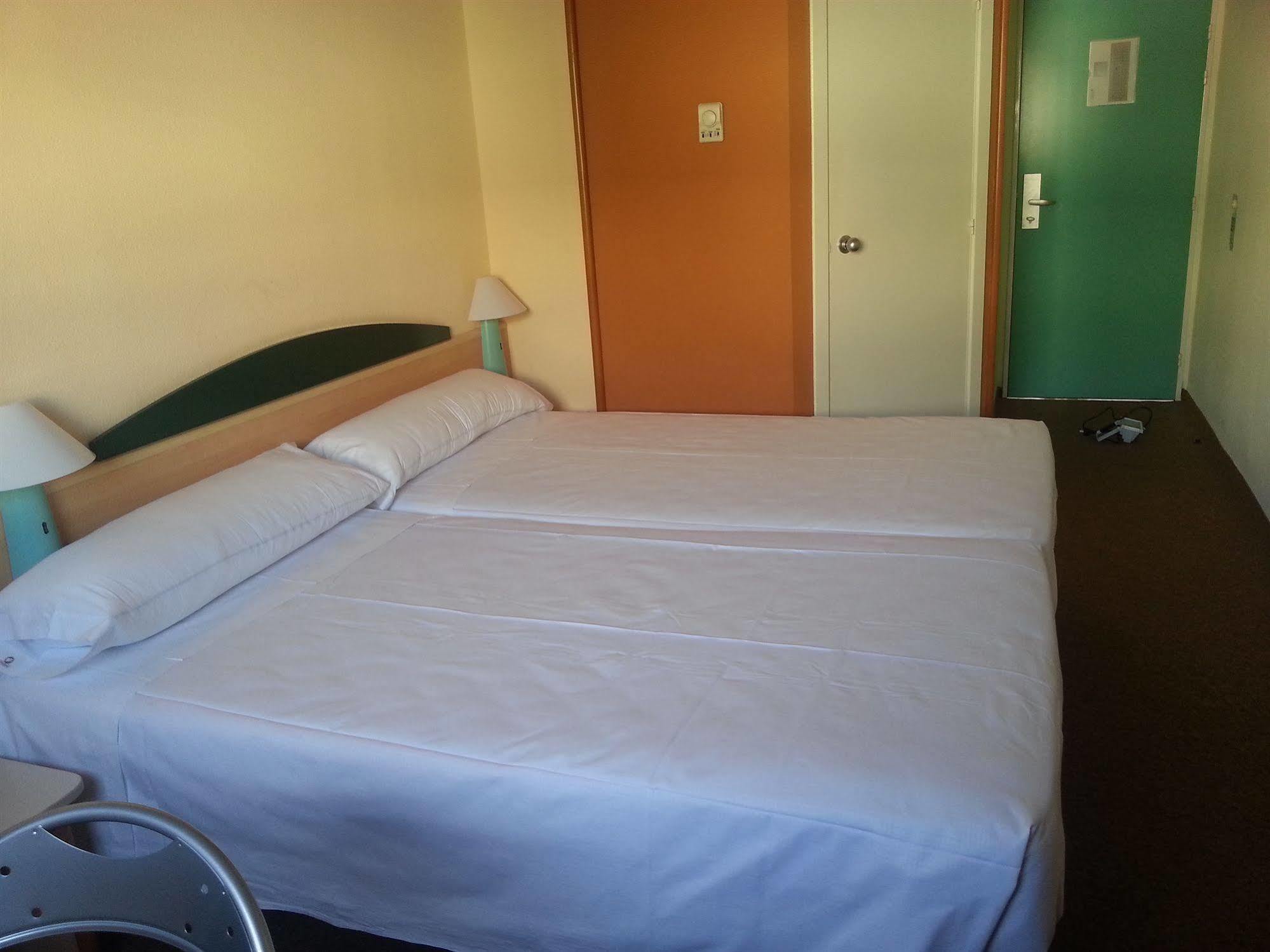 Hotel Iris Guadalajara Luaran gambar